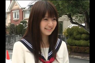 【グラドル】 逢沢りな 01 冬のセーラー服と私服姿