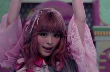Kyary Pamyu Pamyu - Easta(きゃりーぱみゅぱみゅ - 良すた) Official Music Video
