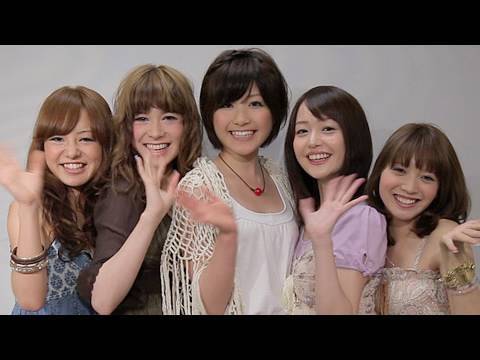 ファミレスアイドル「SKL39」が握手会でファンと交流 ファミレスアイドル「SKL39」が握手会でファンと交流