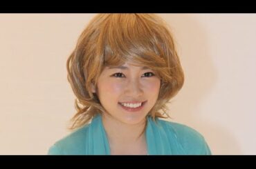 AKB48川栄李奈、“金髪”姿を披露　映画「LUCY／ルーシー」公開直前イベント(1)