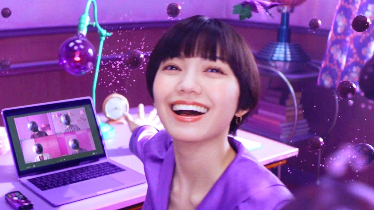 二階堂ふみ、ジューシーなブドウの世界に包まれリフレッシュ!/「フリスク ネオ」CM 二階堂ふみ、ジューシーなブドウの世界に包まれリフレッシュ!/「フリスク ネオ」CM