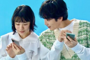 杉咲花&志尊淳、肩を寄せるオーバー演技に照れて爆笑／SUUMO新CM＋メイキング・インタビュー