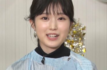 福本莉子、ケープ風トップス×ゆったりパンツで個性派コーデ