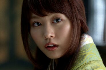 有村架純“かぐや姫”が鬼嫁に豹変!?　『auスマートバリュー』新CM 「鬼と鬼嫁」篇