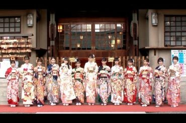 浅川梨奈＆大原優乃、晴れ着姿で新成人の誓い