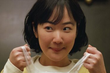 黒木華＆柳楽優弥、ニヤニヤが止まらない！　アドリブ＆ハプニング発生のメーキングも　「金麦」新CM