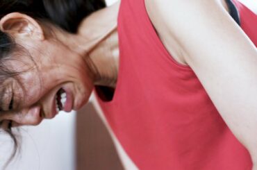 篠原ゆき子＆倉科カナ、壮絶演技の裏側　鼻水垂れ流し＆大雨でびしょぬれに　「女たち」メーキング映像