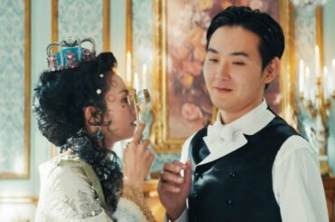 UQUEEN・満島ひかりの女王の喝に松田龍平タジタジ／UQ mobile CM