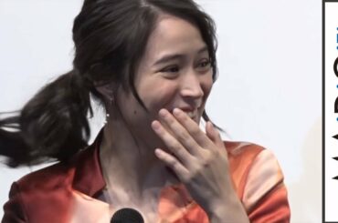 広瀬アリス、司会の“絶賛”に苦笑い？リリー・フランキーは「心ないコメント」の突っ込み　映画「巫女っちゃけん。」初日舞台あいさつ1