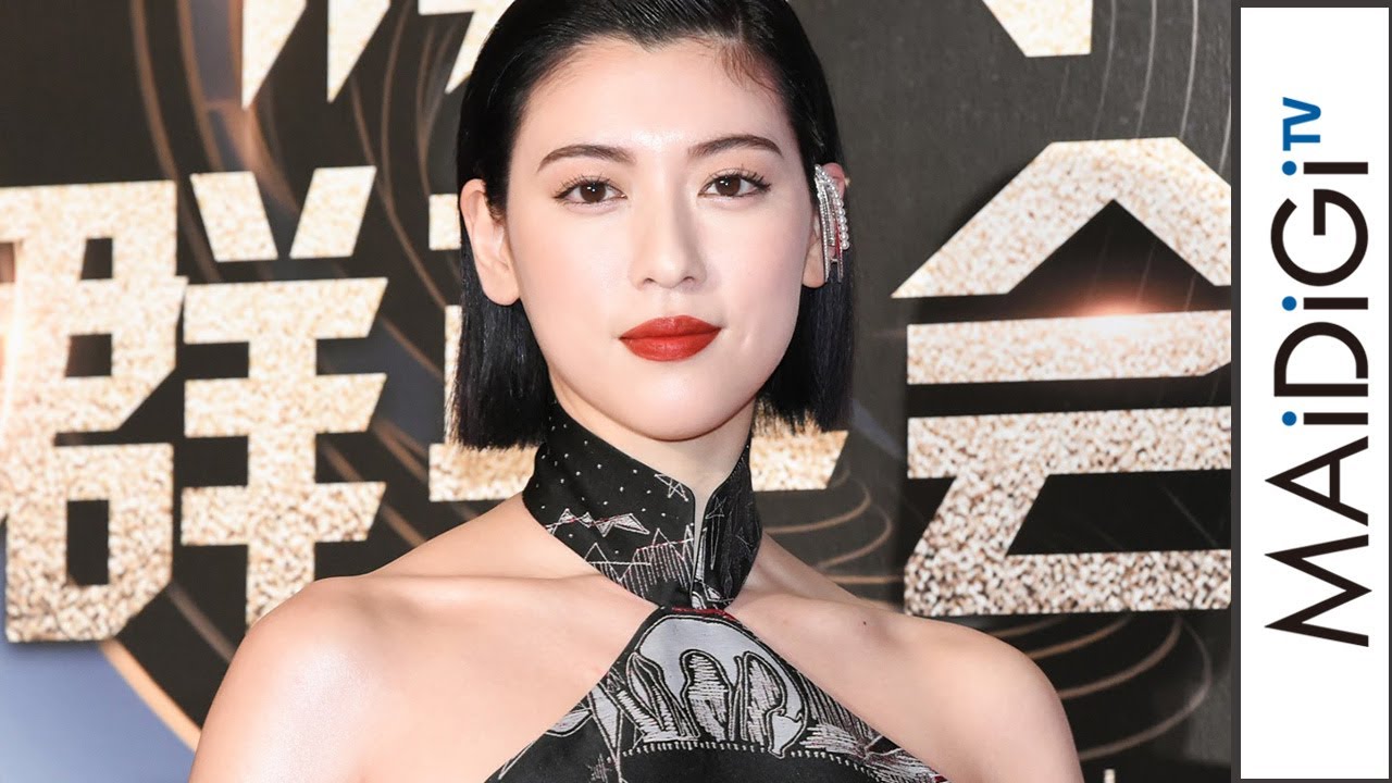 三吉彩花、美背中見せドレス&赤リップで大人ムード 「話題女優賞」受賞 「WEIBO Account Festival in Tokyo 2020」 三吉彩花、美背中見せドレス&赤リップで大人ムード 「話題女優賞」受賞 「WEIBO Account Festival in Tokyo 2020」