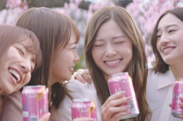 乃木坂46・白石麻衣が「スーパードライ」の新CMで笑顔の乾杯！　仲間が“旅立ち”を応援