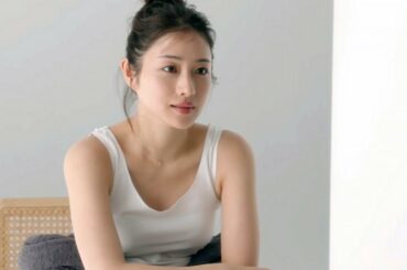 石原さとみ、生理痛について語る。男性に対してだけではなく生理痛に悩む全ての女性たちへ／ロキソニンCMメイキング＋インタビュー