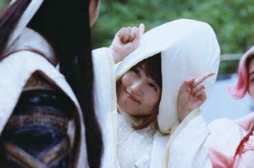 ”三太郎”ヤバイ鬼は有村架純!?可愛さ倍増”鬼ポーズ”でニッコリ　サプライズ結婚式をみんなでお祝い！　au三太郎シリーズ新CM「つながる話」篇