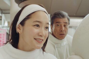 元乃木坂46・深川麻衣、キュートな着ぐるみ姿に！舘ひろしと「マイナポイント事業」CM共演