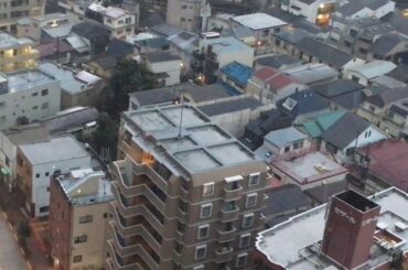 首都圏 雪：降雪の朝 上空からは下から舞い上がる粉雪 Tokyo Snow morning