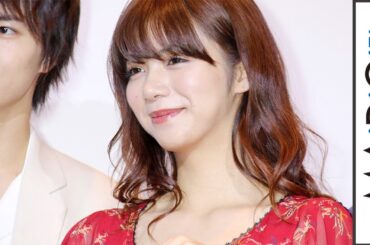 池田エライザ、赤の総柄ロングワンピ姿で魅了　黒レースで透け感も　映画「一礼して、キス」初日舞台あいさつ1