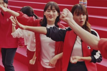 綾瀬はるか、深田恭子、妻夫木聡、藤原竜也らが「じゃんけんグリコ」で“真剣勝負”　「ホリプロ」タレント主演のCM公開