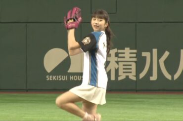 モー娘。牧野真莉愛、ノーバン投球失敗　涙でリベンジ誓う　「日本ハム対西武」戦ファーストピッチセレモニー