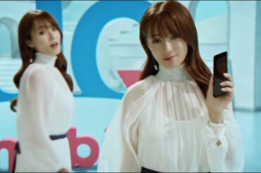 “UQ三姉妹”深田恭子＆永野芽郁が次から次へと“分身”　巨大化も　UQ mobile 新CM「深田さんがいっぱい」篇＆「永野さんがいっぱい」篇