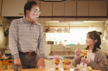 川栄李奈、梅沢富美男の白塗りメーク姿に思わずクスッ!?　ローソン新CM「からあげクン 選べる3つのチーズ味」編