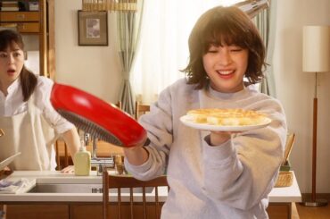 広瀬すず、ノリノリで本気の「ギョーザ」焼き！腰もフリフリ！！　堀内敬子は美声披露　味の素冷凍食品「ギョーザ」ウェブ動画
