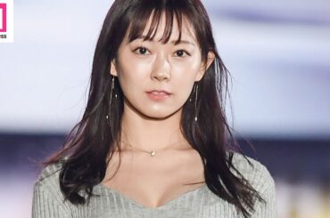 渡辺美優紀、美バスト際立つニットワンピでキュートな笑顔＜関西コレクション2021 A／W＞