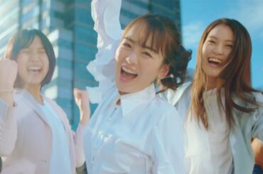 伊原六花がフリルたっぷりブラウスでノリノリダンス！　「RE就活」新テレビCMが公開