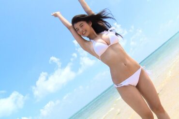 馬場ふみか、テレビでは見られない“天使の曲線”!