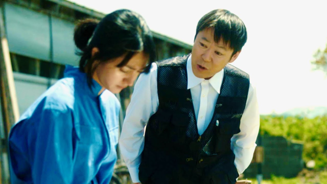 阿部サダヲ、満島ひかりに執拗に迫り松下洸平に叱られる…ちょっと迷惑な男に/映画『アイ・アム まきもと』特報 阿部サダヲ、満島ひかりに執拗に迫り松下洸平に叱られる…ちょっと迷惑な男に/映画『アイ・アム まきもと』特報