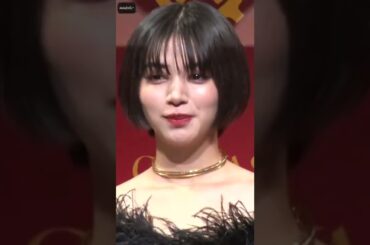 池田エライザ、美デコルテ＆美背中あらわなレトロ＆シックドレス姿【MAiDiGi TV】