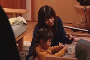 齋藤飛鳥、子役の元気いっぱいNGに思わずニッコリ!?　映画「サイド バイ サイド 隣にいる人」メーキング映像