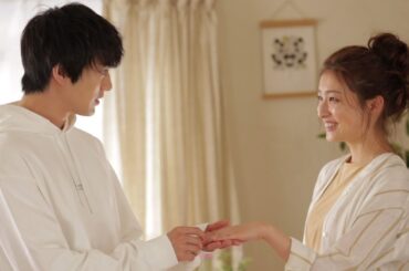 新田真剣佑＆吉川愛、結婚式を想像しはにかむ　「マイナビウエディング」新CMが公開