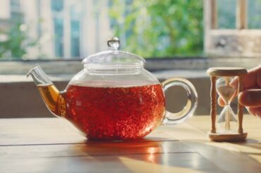 【紅茶花伝】 小芝風花 TVCM「このおいしさは、顔に出る」篇 15秒 Kochakaden TVCF