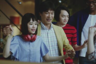 杉咲花、堺雅人とフォークダンス　「クラフトボス」新CM公開