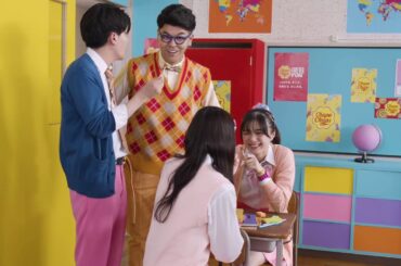 【CMメイキング】土佐兄弟、紺野彩夏さんがカラフル学園生活？！「チュッパチャプスの新WEBCM」