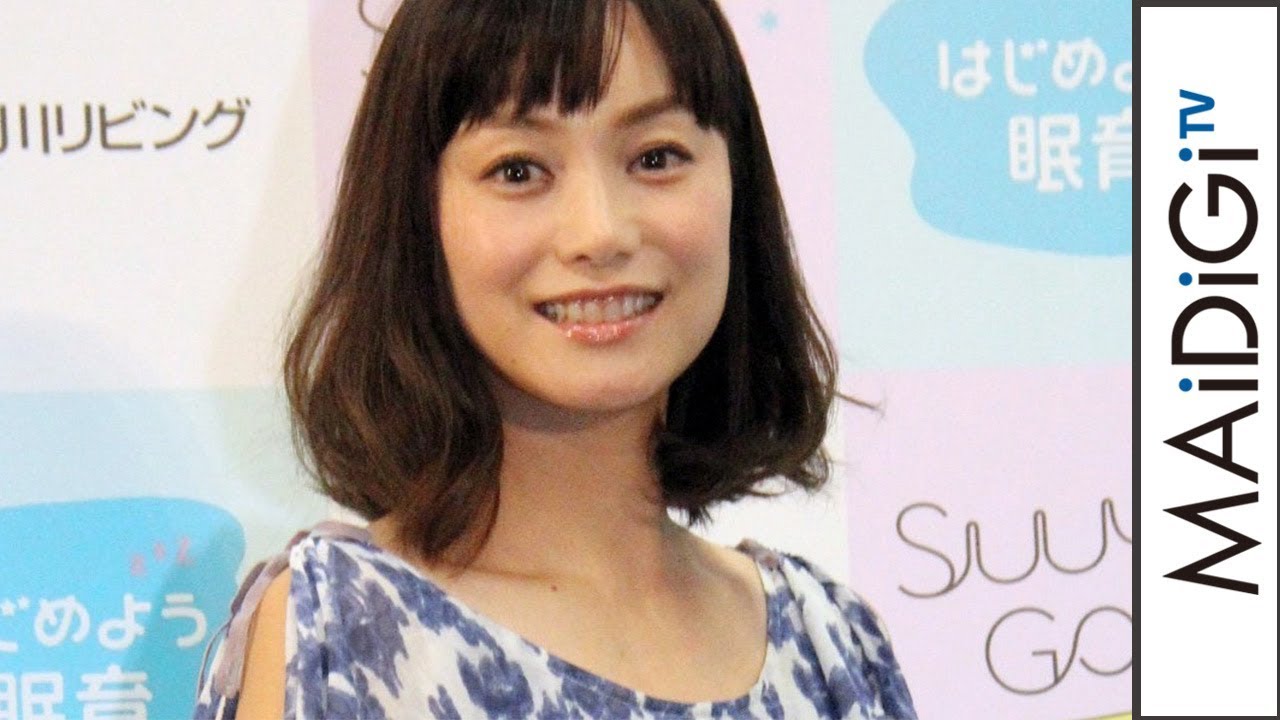 エビちゃんの妹・蛯原英里、流行の肩見せワンピで涼しげに 真っ赤なペディキュアがアクセント 「眠育プロジェクト」発表会1 エビちゃんの妹・蛯原英里、流行の肩見せワンピで涼しげに 真っ赤なペディキュアがアクセント 「眠育プロジェクト」発表会1