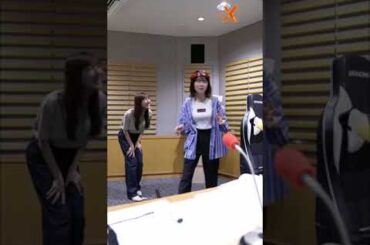 スタッフさんに嵌められた松田好花ちゃん