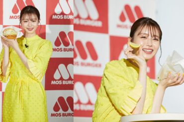 市川美織、レモンカラーワンピースで登場　モスバーガー新商品発表会・試食会