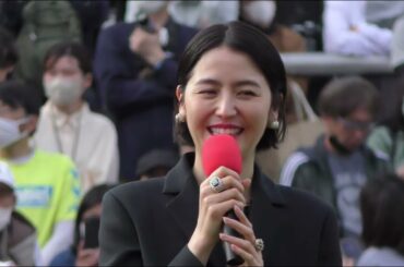 競馬ファンに全力でファンサする長澤まさみ