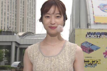 林祐香さんのずれたノースリーブ