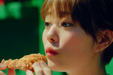 [일본광고] 타카하타 미츠키, KFC 高畑充希 ケンタッキー グリーンホットチキン CM グリーンホットは爽っ辛篇 「新登場。グリーンホットチキン」