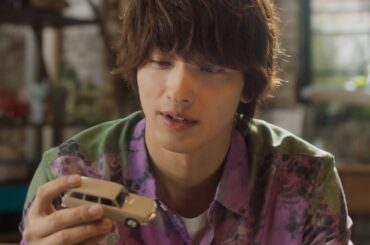 横浜流星の車選びは…　飯豊まりえ＆四千頭身・後藤に「こんなのどう？」　カーセンサー新CMが公開