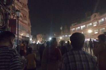 長澤まさみを使って客引きするインド バラナシの土産売り