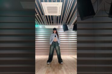 Yeji dancing to SUPER by Seventeen #itzy