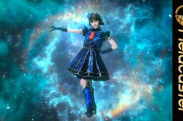 渡辺麻友が33名以上のダンサーと街全体で「ミュージカル」