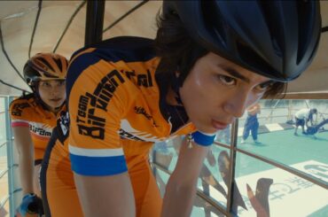 間宮祥太朗のお尻を、土屋太鳳がペンペン！？映画『トリガール！』予告編