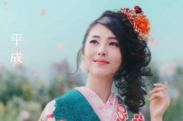 浜辺美波、かわいすぎる“ギャル美波”に！明治から令和、5つの時代の振袖姿を披露　京都きもの友禅「変わらない美しさ」篇＆メイキング