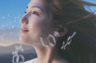 川口春奈、“地上”に降り立ち晴れやかな表情　シオノギヘルスケア「セデス」新CM