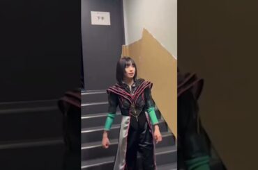 BiSH  まだ朝の感じのライブ後のアユニD  早稲田祭り