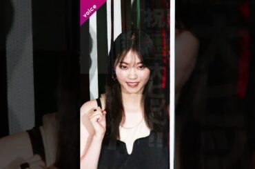 西野七瀬、キャミワンピ姿で大ヒット祝う